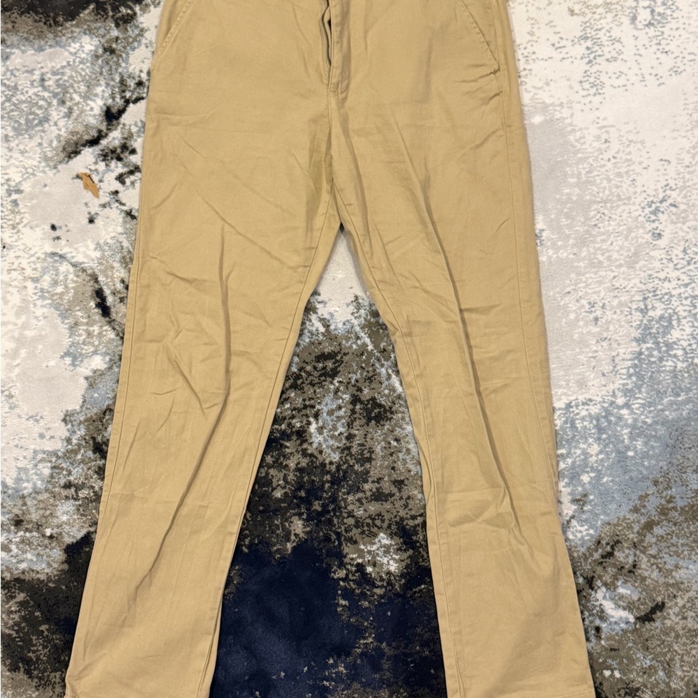 GAP Men's Tan Chino Pants